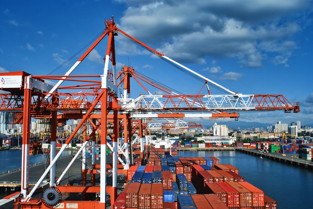 Международные грузоперевозки: как доставить груз через границы без головной боли