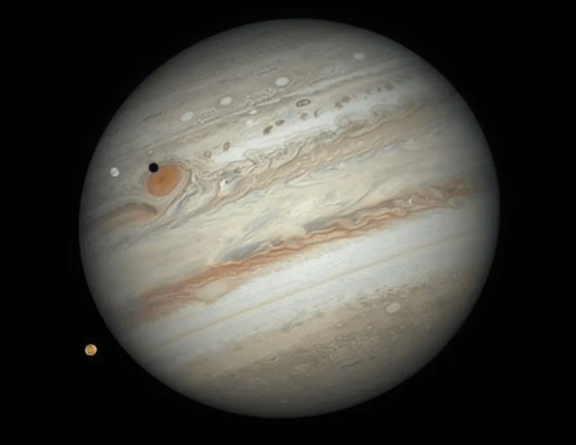 Юпитер необычное фото