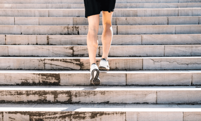 несколько тысяч шагов