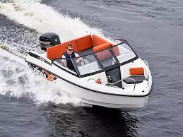 Покупка прав на лодку: руководство по получению лицензии